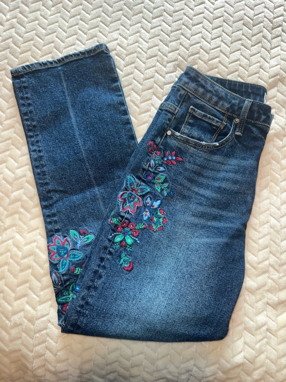 Driftwood Stella Jeans Embroidered Size 26W 27L